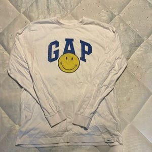 Men’s GAP x Smiley Long Sleeve